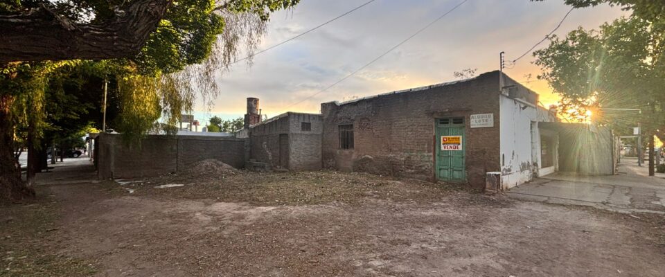 PROPIEDAD EN VENTA – Esquina estratégica en pleno centro