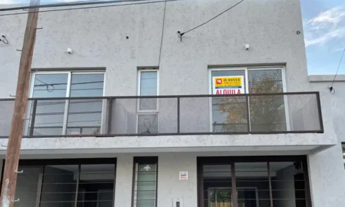 Departamento de 3 Dormitorios y Cochera en calle lavalle
