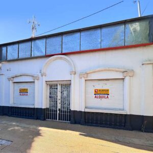 Fachada de local comercial en alquiler sobre calle Mitre 725, Bowen, Mendoza – Di Rosso Inmobiliaria