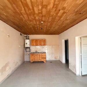 Foto cocina-comedor — Texto: "Cocina-comedor con gas natural"